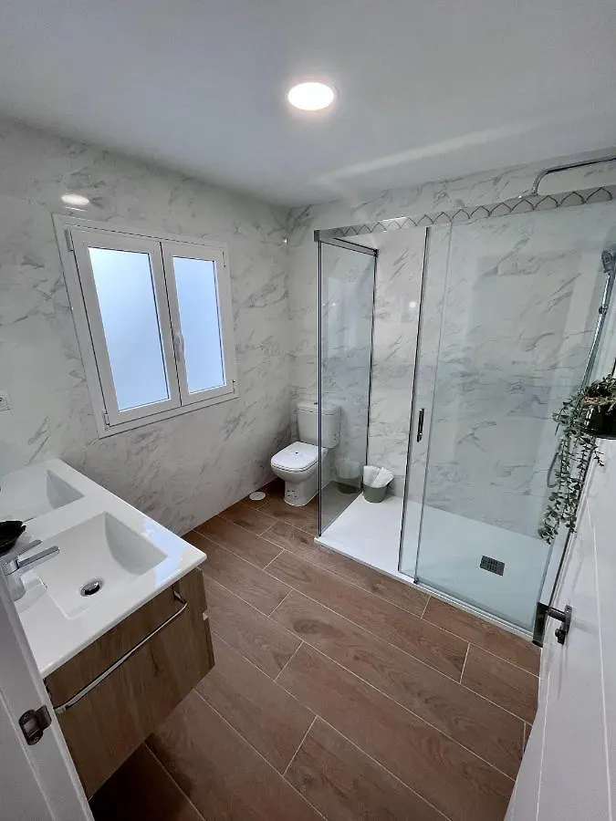 Gatu Premium Villa Flamenca , Preferente Mayores De 25 Anos Y Familias Cádiz 0*,